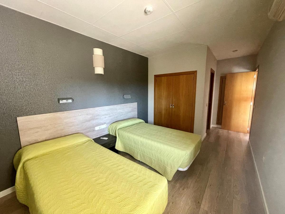 Costablanca Explore Hostel Sports & Events La Marina Luaran gambar
