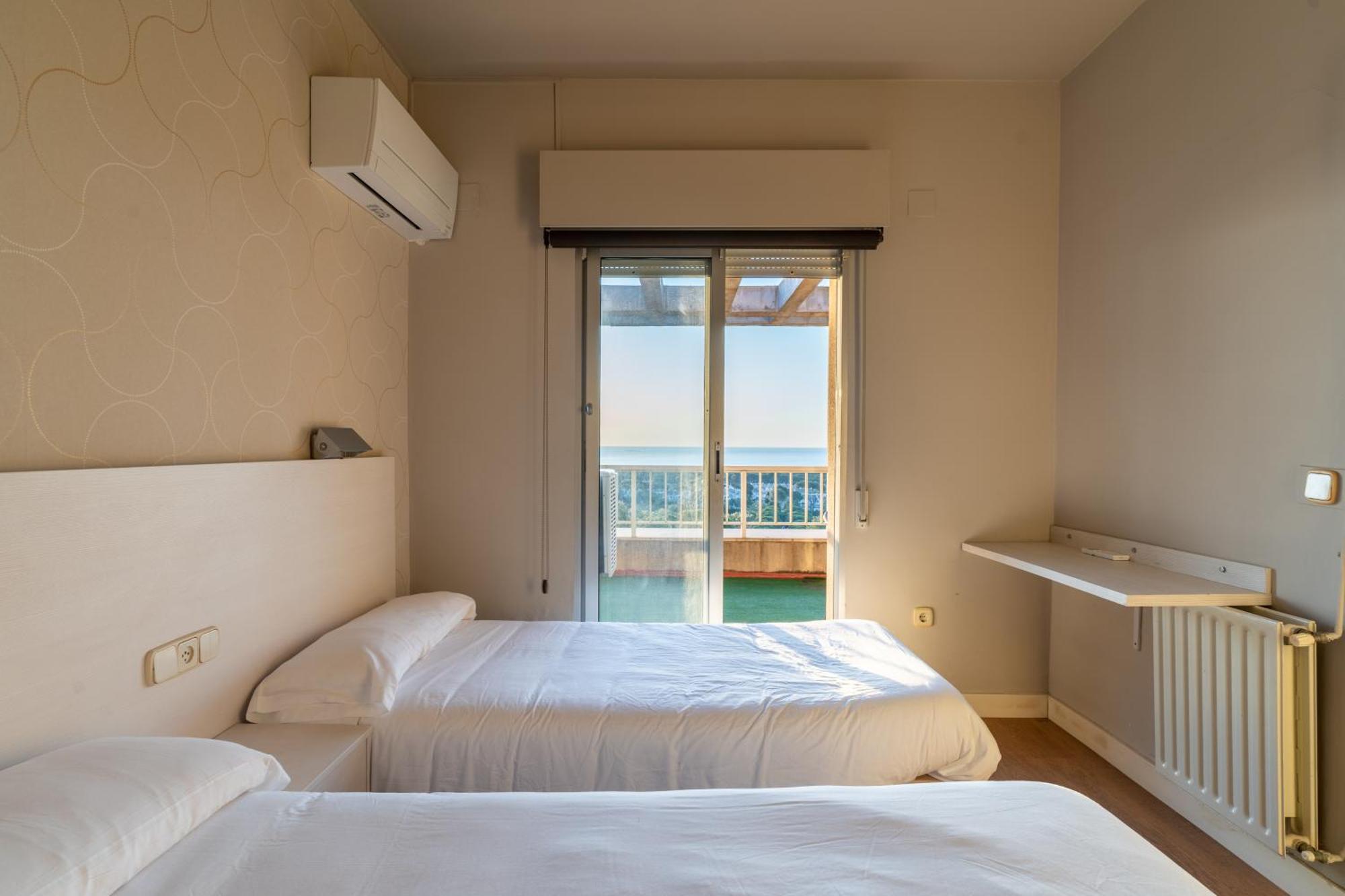 Costablanca Explore Hostel Sports & Events La Marina Luaran gambar