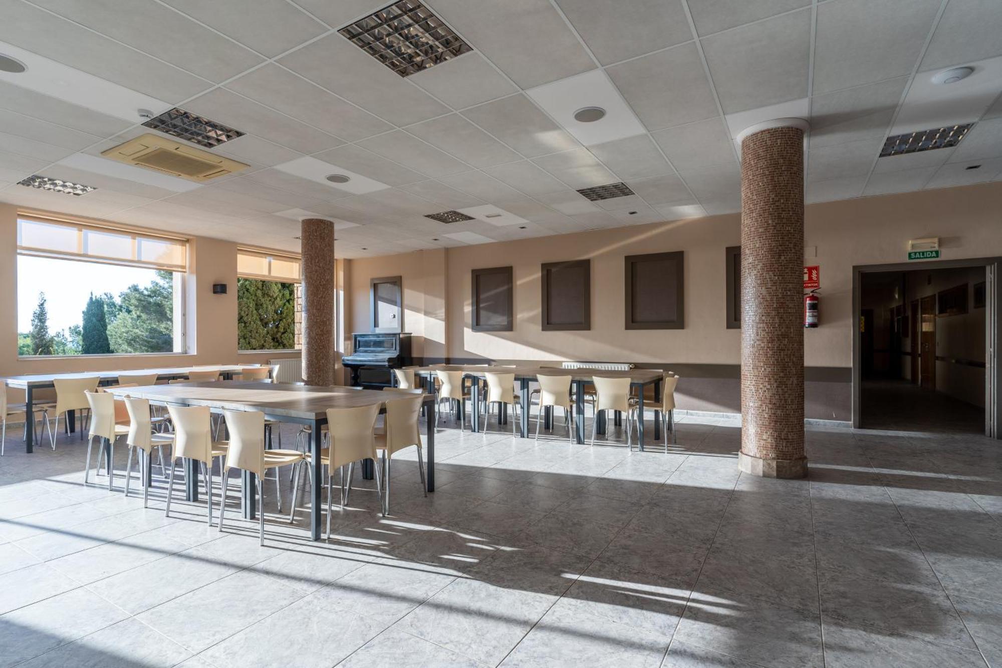 Costablanca Explore Hostel Sports & Events La Marina Luaran gambar