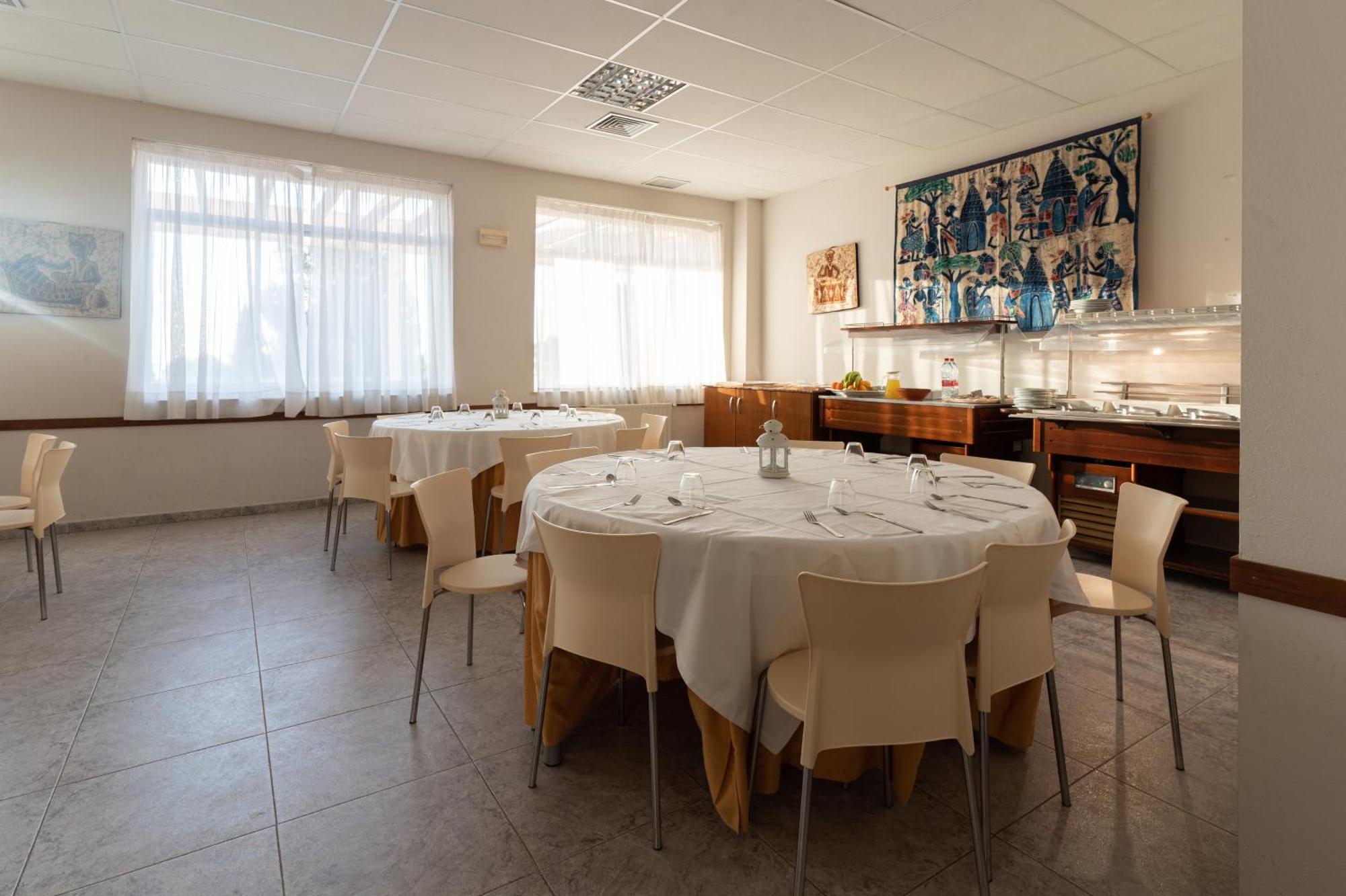 Costablanca Explore Hostel Sports & Events La Marina Luaran gambar