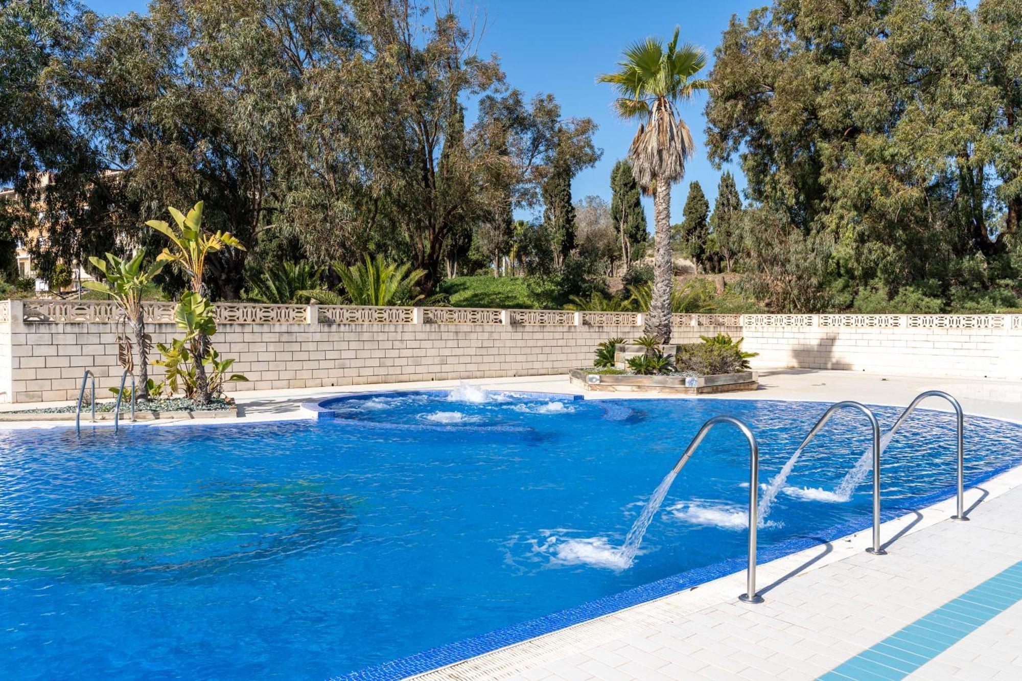 Costablanca Explore Hostel Sports & Events La Marina Luaran gambar