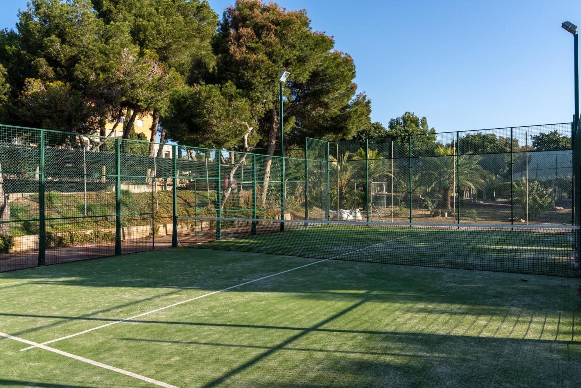 Costablanca Explore Hostel Sports & Events La Marina Luaran gambar