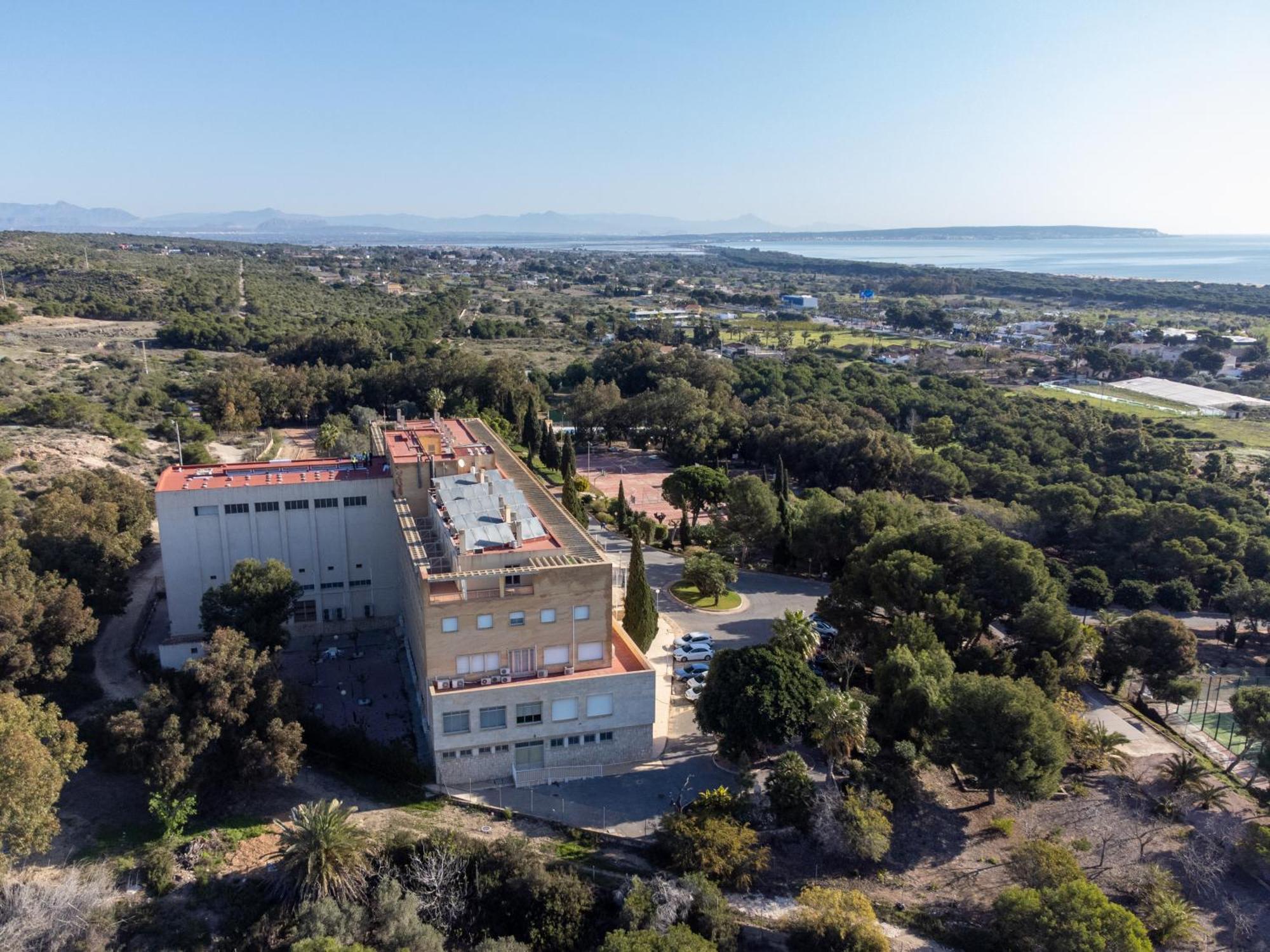 Costablanca Explore Hostel Sports & Events La Marina Luaran gambar