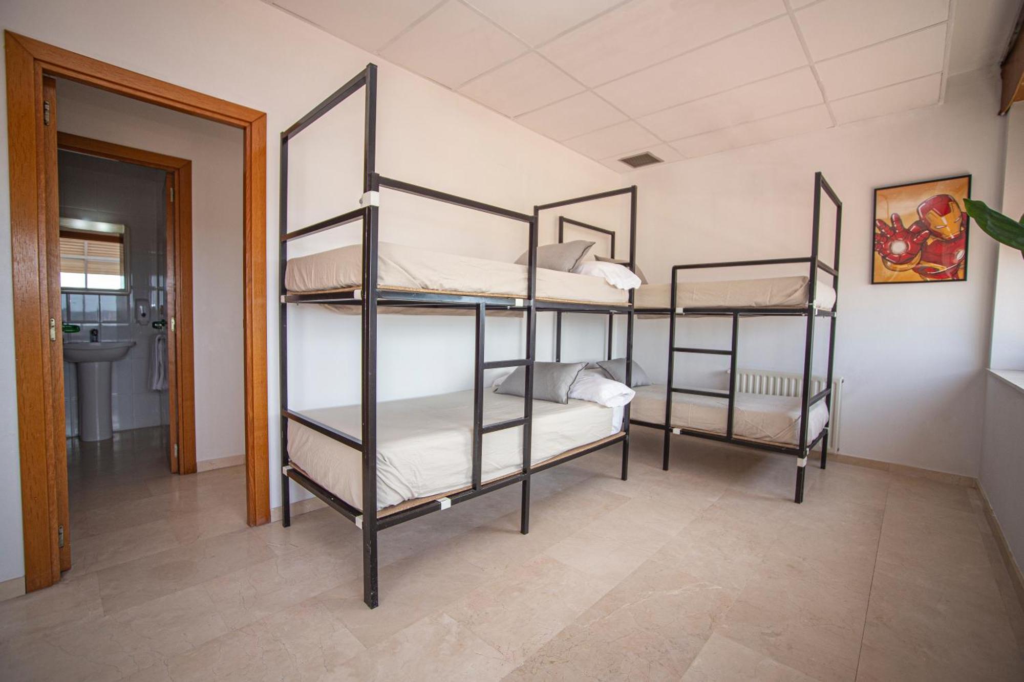 Costablanca Explore Hostel Sports & Events La Marina Luaran gambar